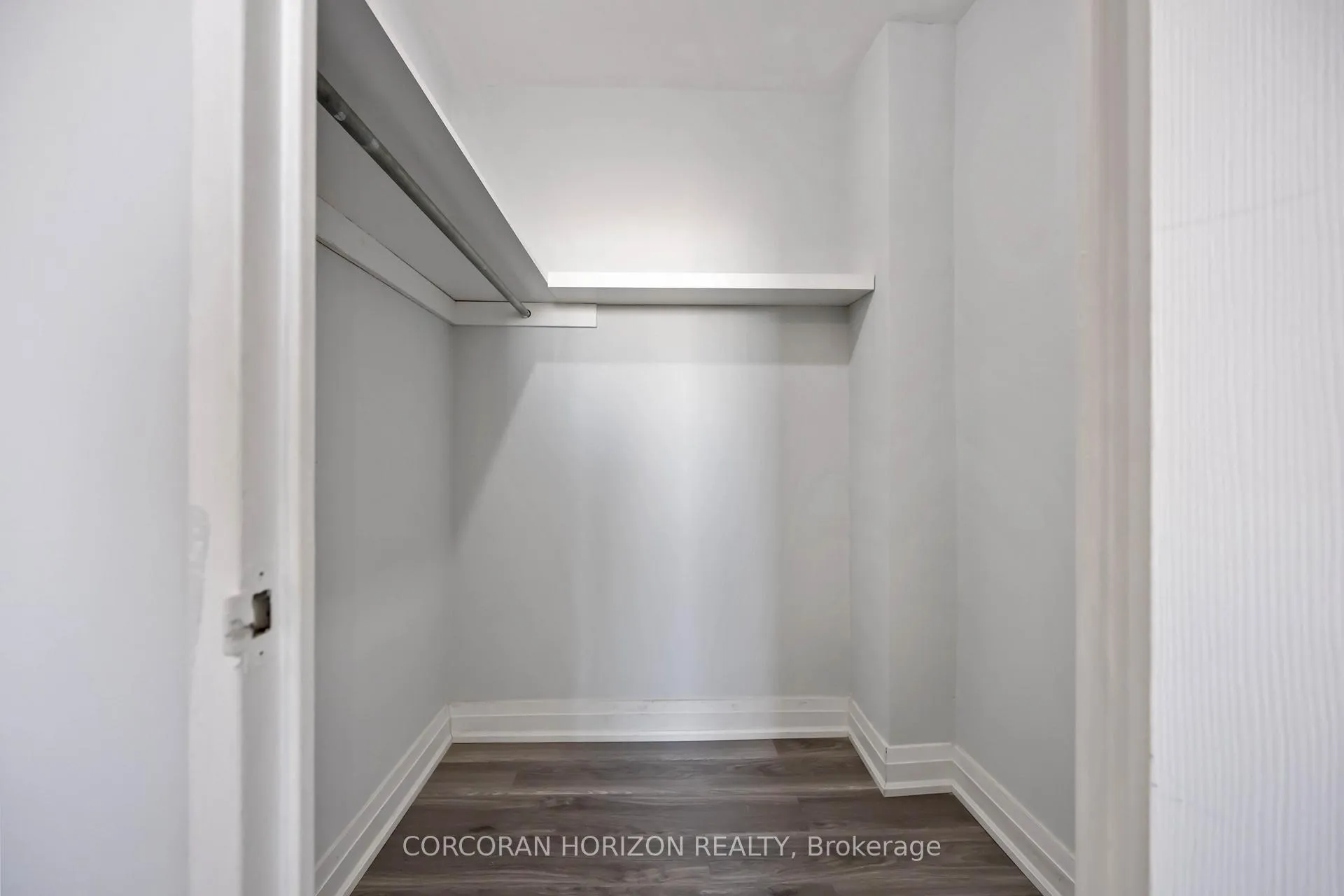 Photo 15 of Unit 1710, 5 Vicora Linkway, Toronto, Flemingdon Park — HOMEH