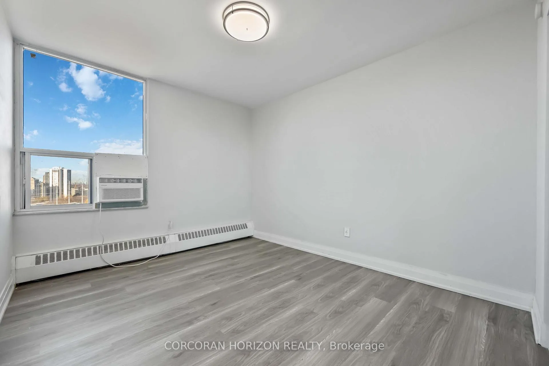 Photo 19 of Unit 1710, 5 Vicora Linkway, Toronto, Flemingdon Park — HOMEH