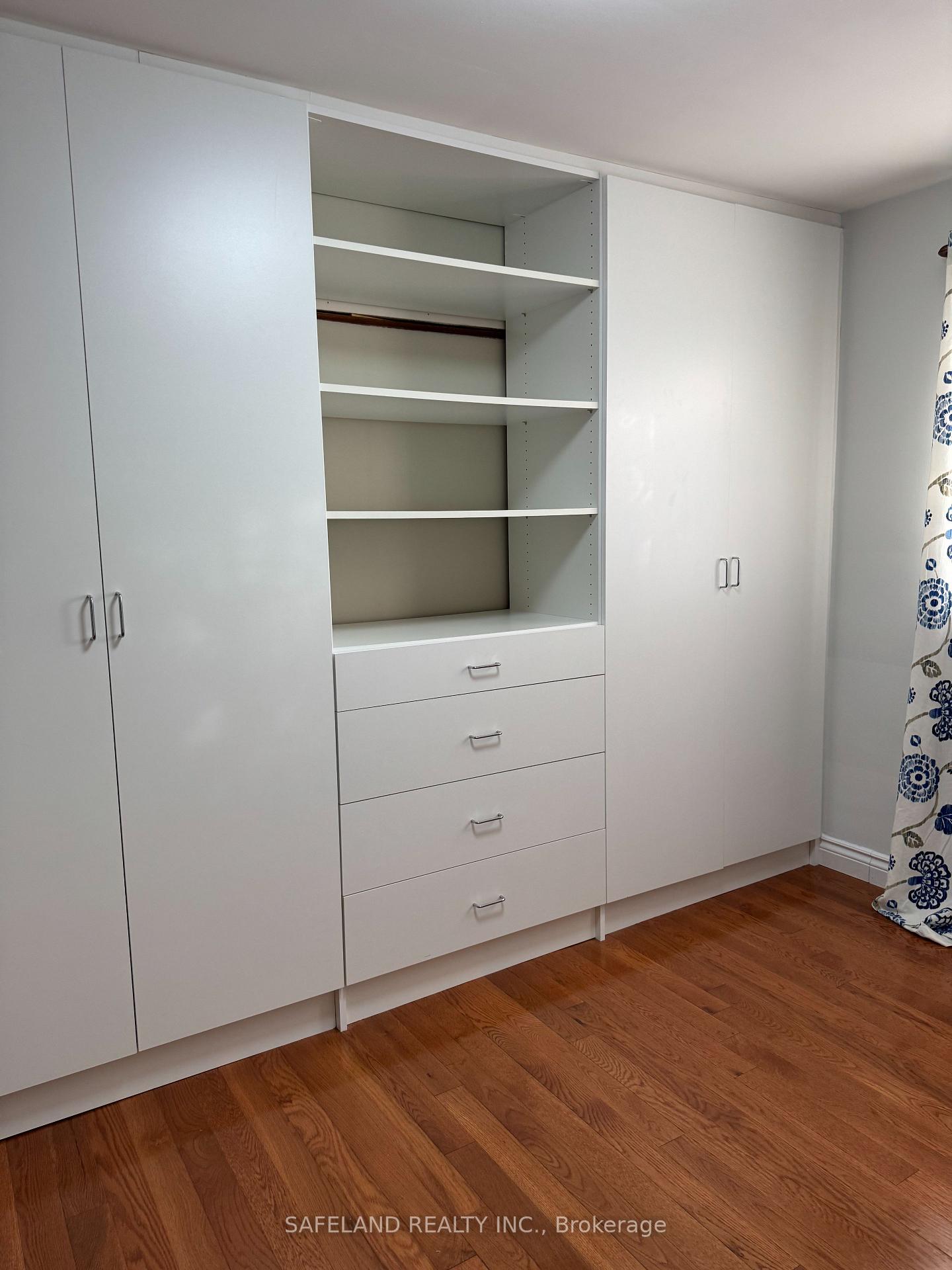 Photo 9 of Unit Main Floor, 26 Dunham Crescent, Aurora, Aurora Heights — HOMEH