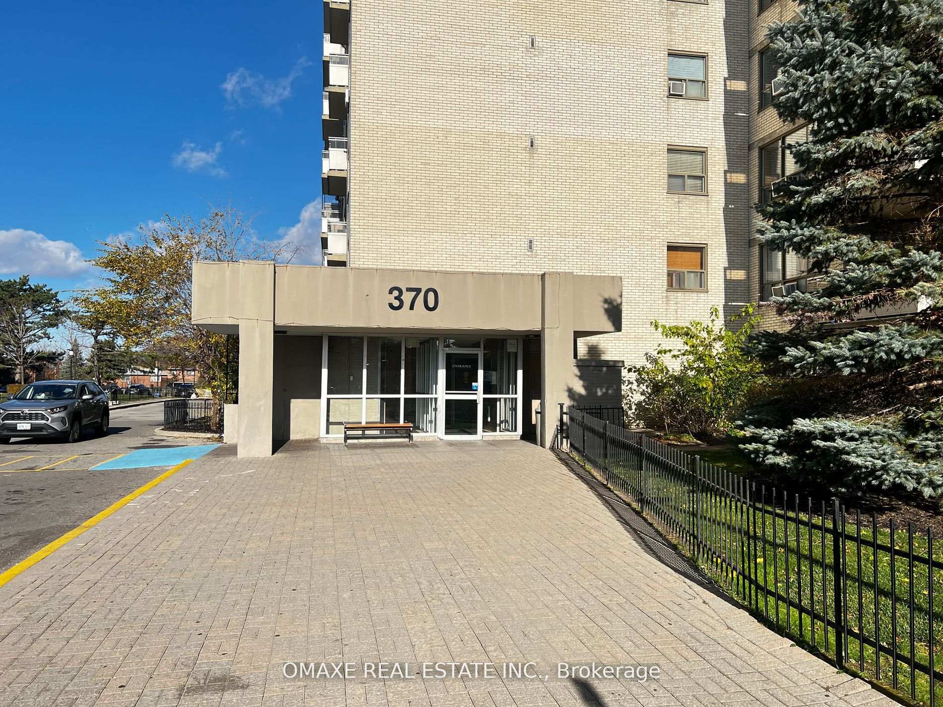 Photo 2 of Unit 2212, 370 Dixon Road, Etobicoke, Kingsview Village-The Westway — HOMEH