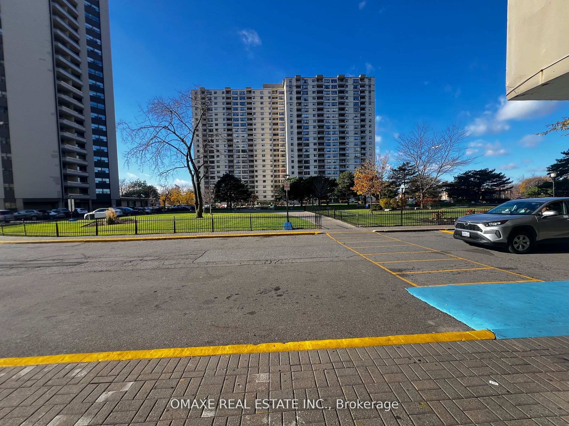 Photo 6 of Unit 2212, 370 Dixon Road, Etobicoke, Kingsview Village-The Westway — HOMEH