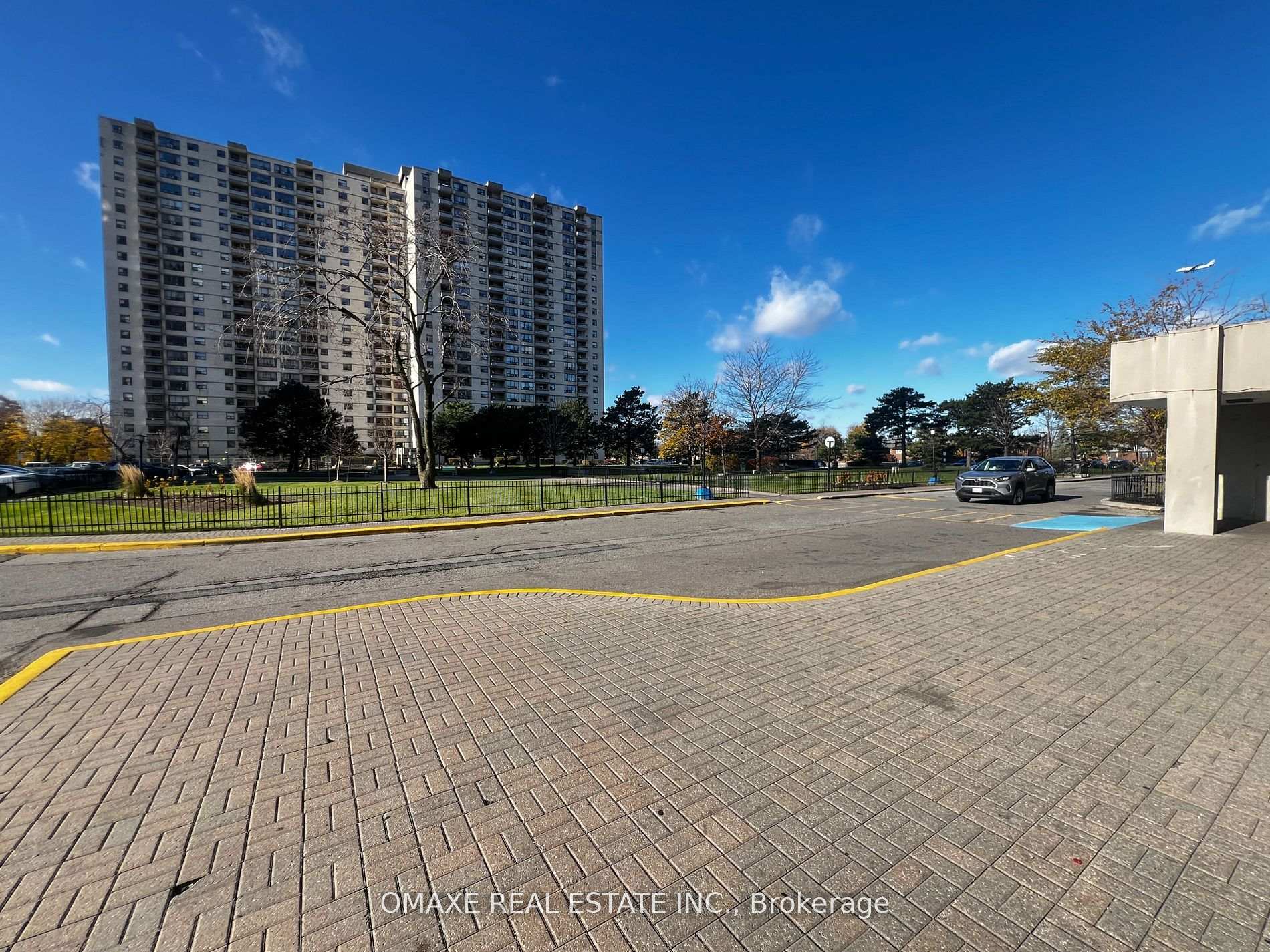 Photo 7 of Unit 2212, 370 Dixon Road, Etobicoke, Kingsview Village-The Westway — HOMEH