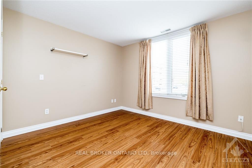 Photo 14 of Unit 4, 110 Briargate, Ottawa, Springridge/East Village — HOMEH