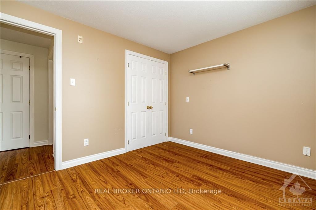 Photo 15 of Unit 4, 110 Briargate, Ottawa, Springridge/East Village — HOMEH