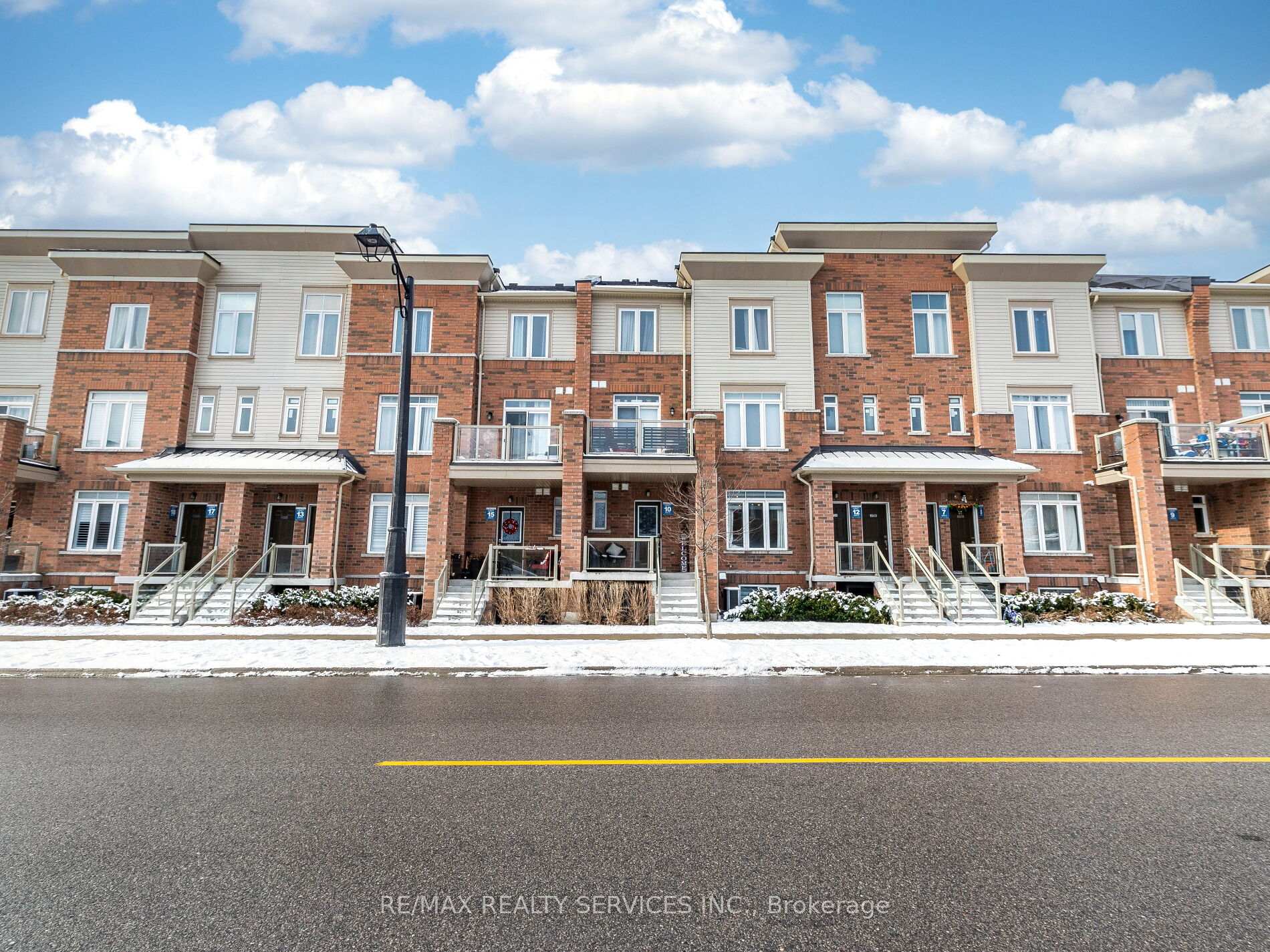 Photo 3 of Unit 10, 2722 William Jackson Drive, Pickering, Duffin Heights — HOMEH