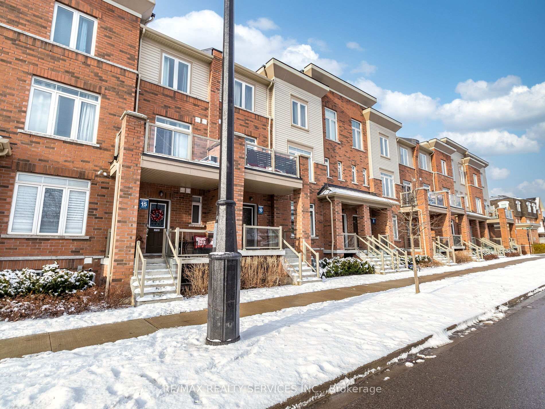 Photo 4 of Unit 10, 2722 William Jackson Drive, Pickering, Duffin Heights — HOMEH