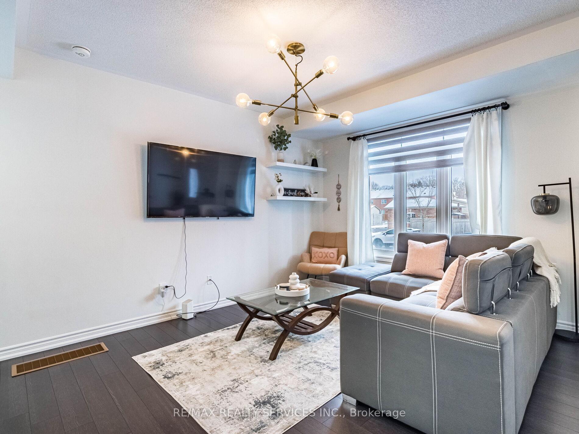 Photo 13 of Unit 10, 2722 William Jackson Drive, Pickering, Duffin Heights — HOMEH