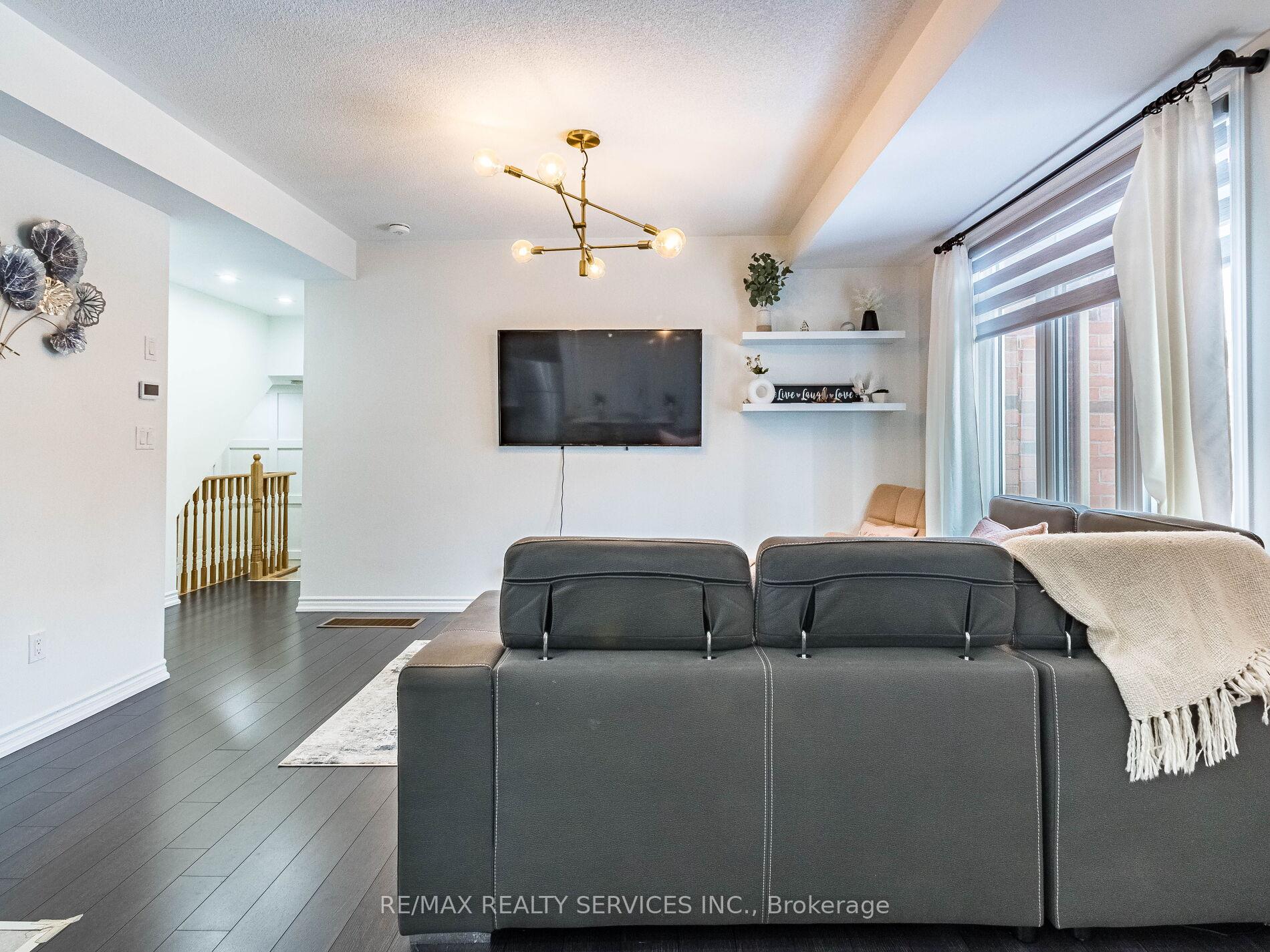 Photo 14 of Unit 10, 2722 William Jackson Drive, Pickering, Duffin Heights — HOMEH