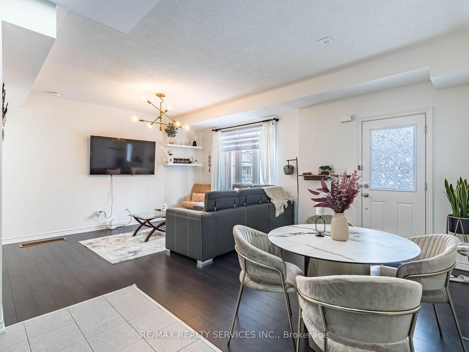 Photo 19 of Unit 10, 2722 William Jackson Drive, Pickering, Duffin Heights — HOMEH