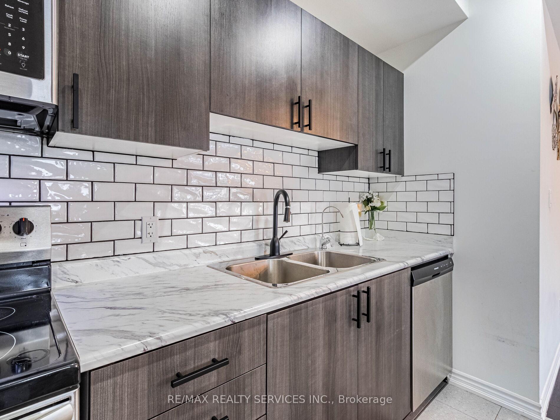 Photo 22 of Unit 10, 2722 William Jackson Drive, Pickering, Duffin Heights — HOMEH