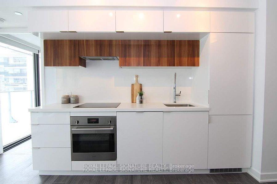 Photo 3 of Unit 303, 185 Roehampton Avenue, Toronto, Mount Pleasant West — HOMEH