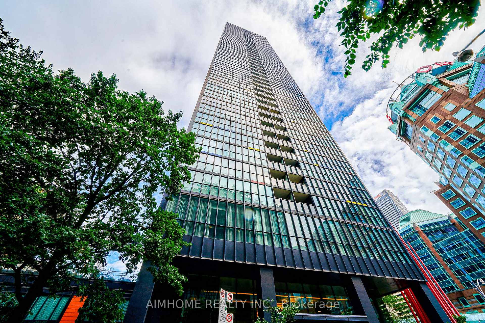 Photo 1 of Unit 401, 110 Charles Street E, Toronto, Church-Yonge Corridor — HOMEH