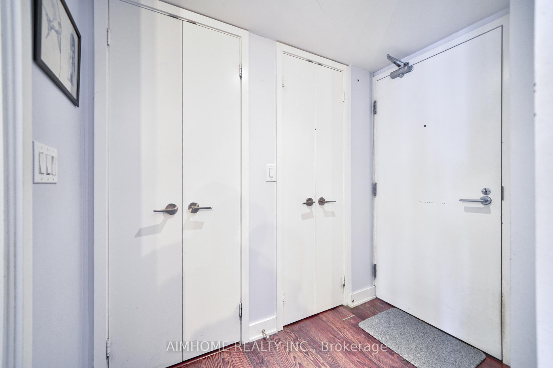 Photo 6 of Unit 401, 110 Charles Street E, Toronto, Church-Yonge Corridor — HOMEH