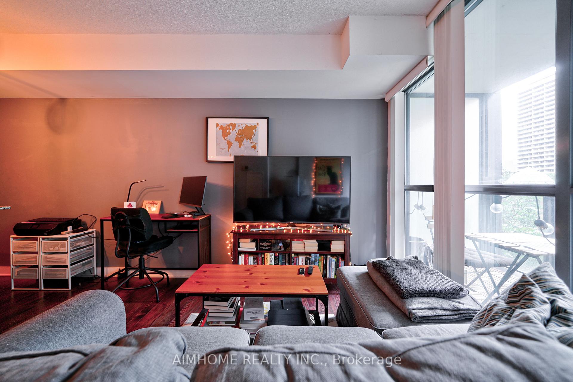 Photo 16 of Unit 401, 110 Charles Street E, Toronto, Church-Yonge Corridor — HOMEH