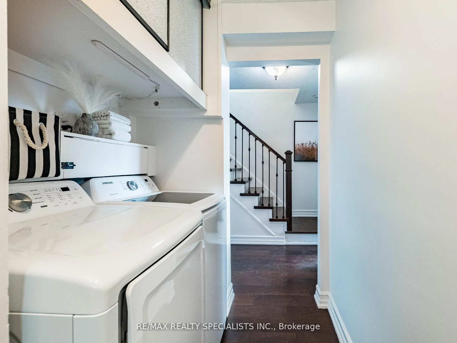 Photo 10 of 11 Foxacre Row, Brampton, Madoc — HOMEH