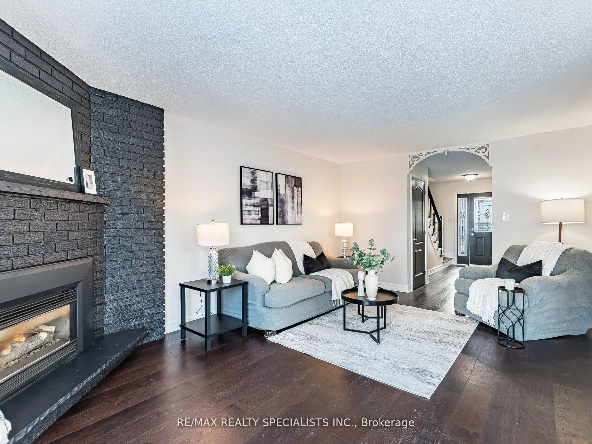 Photo 14 of 11 Foxacre Row, Brampton, Madoc — HOMEH