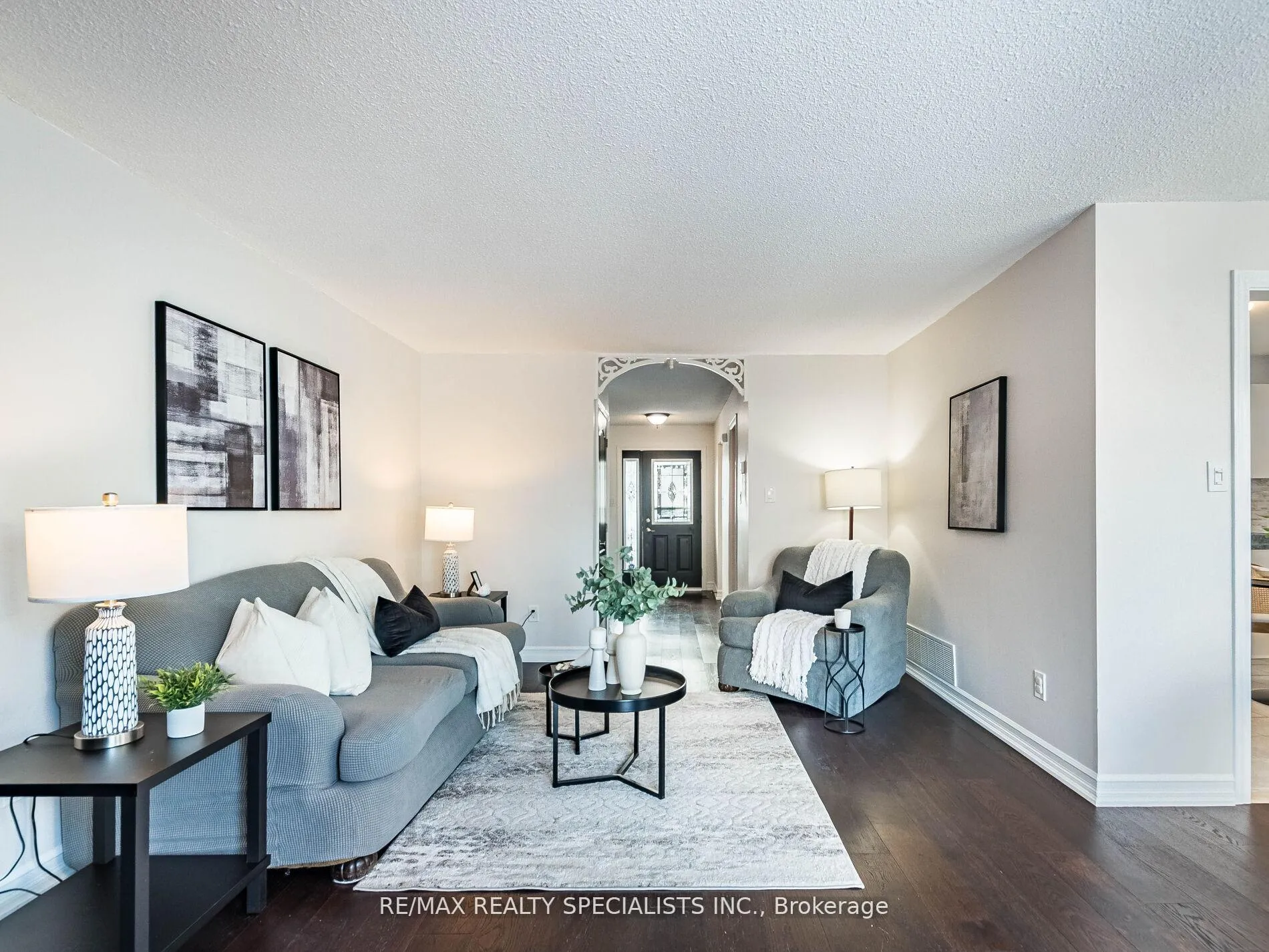 Photo 15 of 11 Foxacre Row, Brampton, Madoc — HOMEH