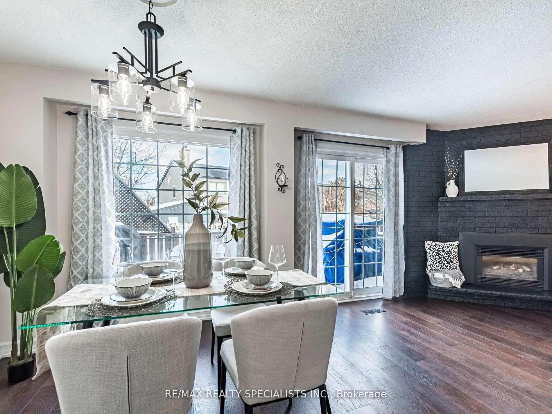 Photo 21 of 11 Foxacre Row, Brampton, Madoc — HOMEH