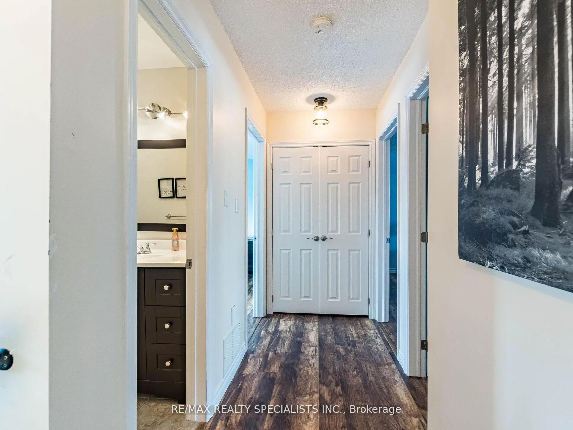 Photo 32 of 11 Foxacre Row, Brampton, Madoc — HOMEH