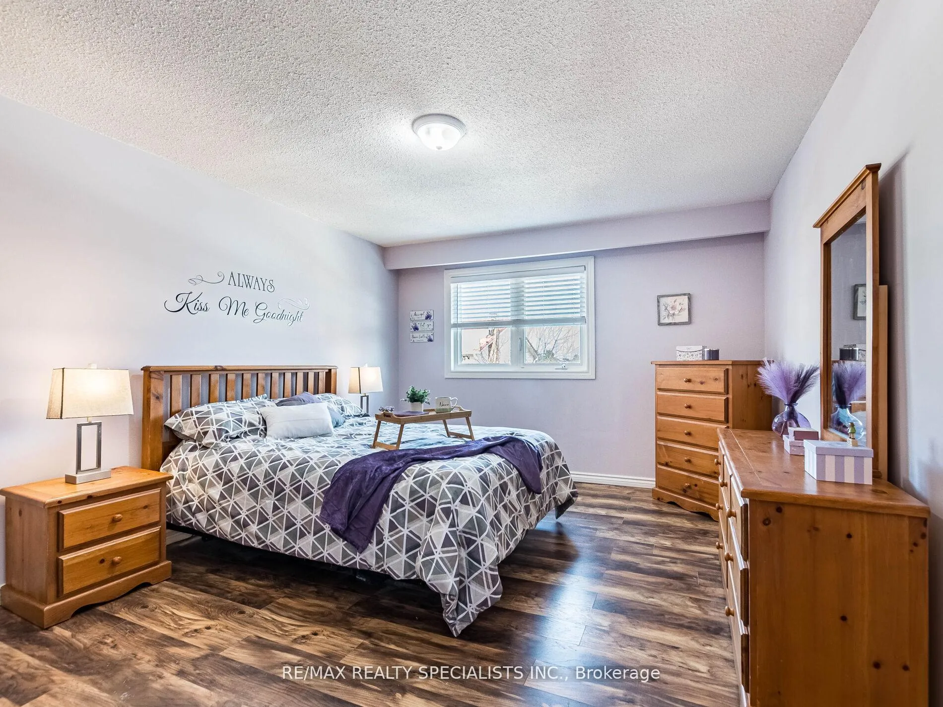Photo 33 of 11 Foxacre Row, Brampton, Madoc — HOMEH