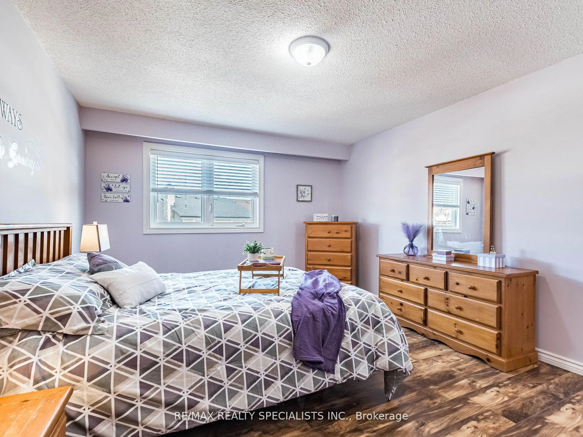 Photo 34 of 11 Foxacre Row, Brampton, Madoc — HOMEH