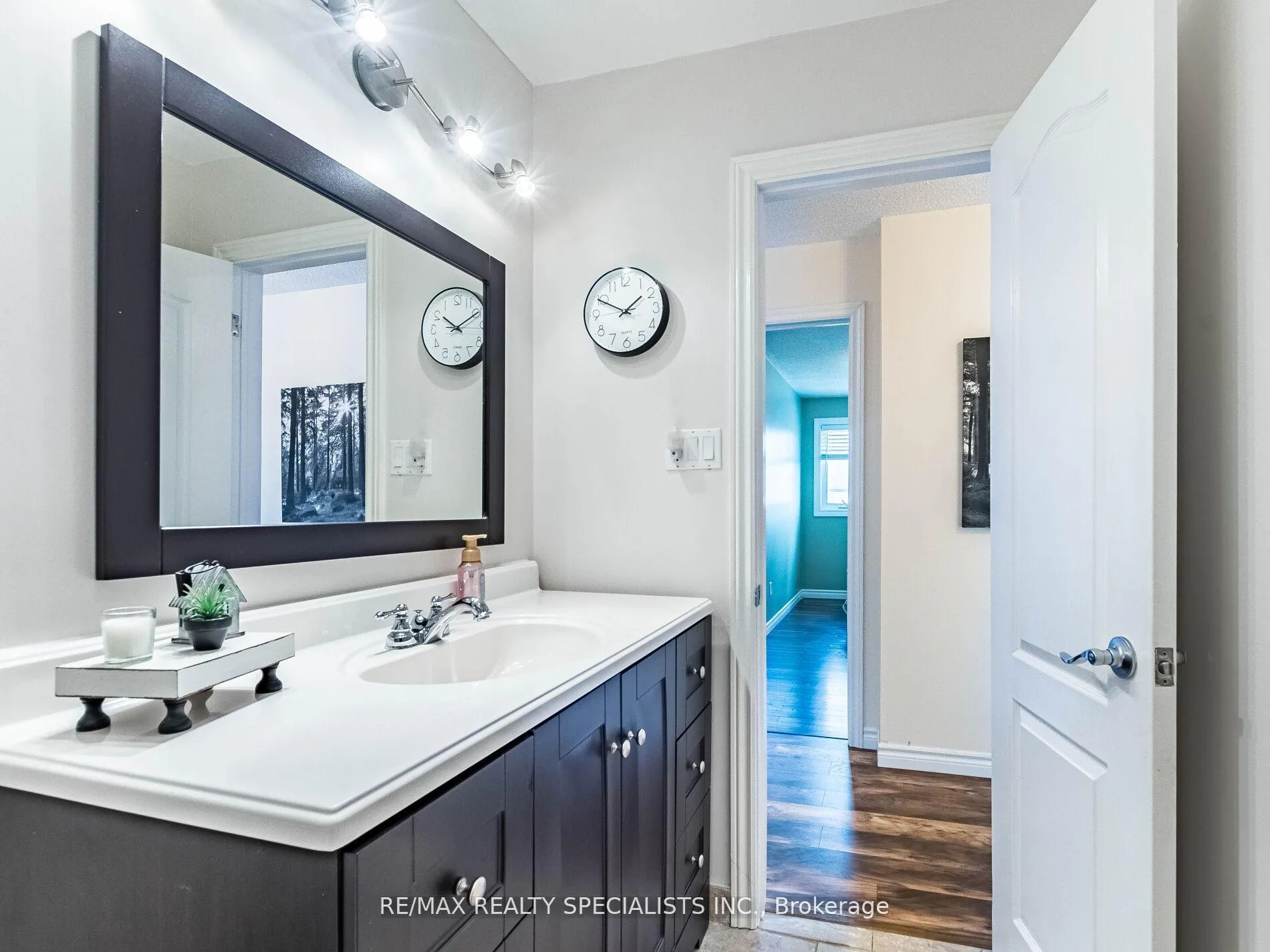 Photo 40 of 11 Foxacre Row, Brampton, Madoc — HOMEH