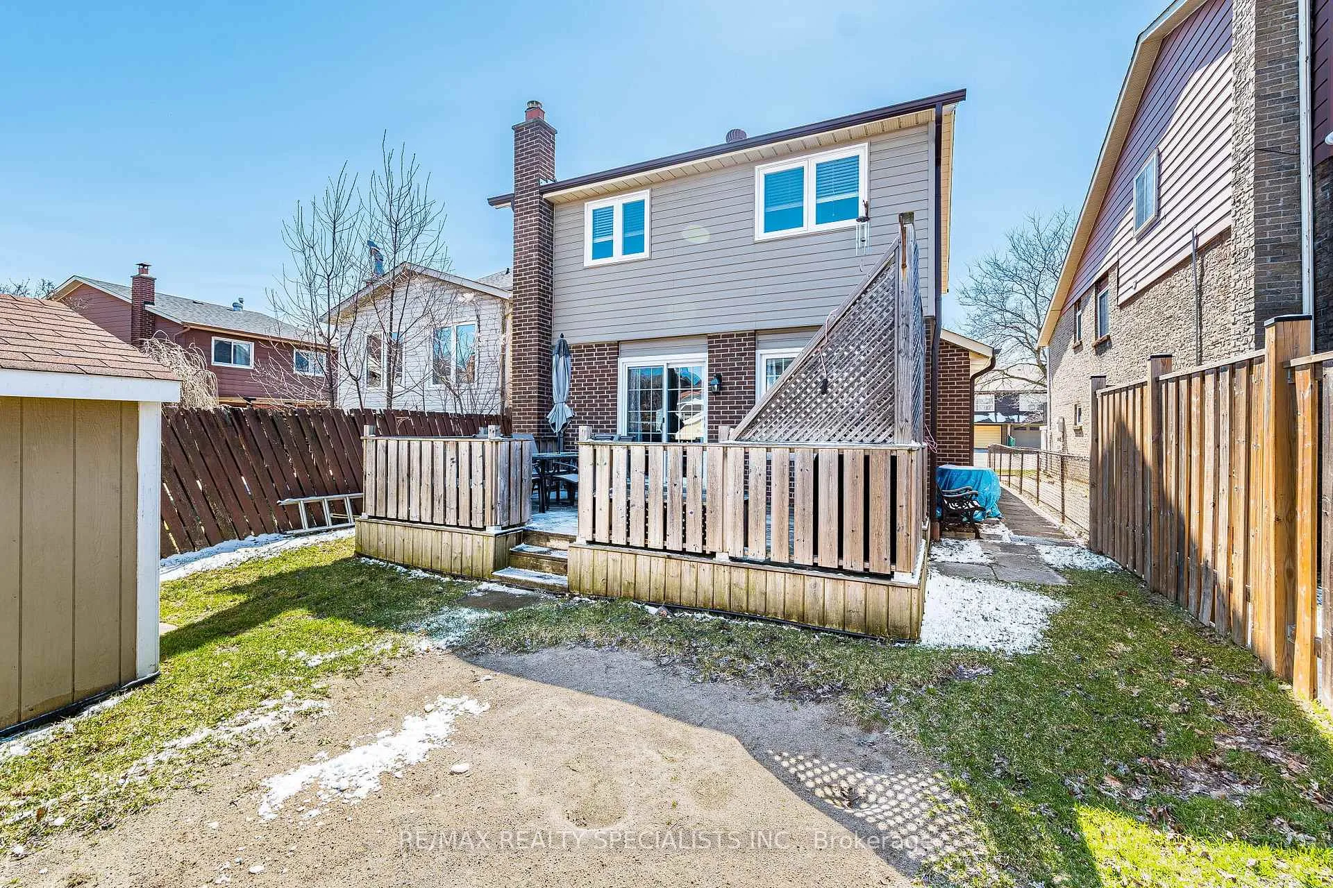 Photo 47 of 11 Foxacre Row, Brampton, Madoc — HOMEH