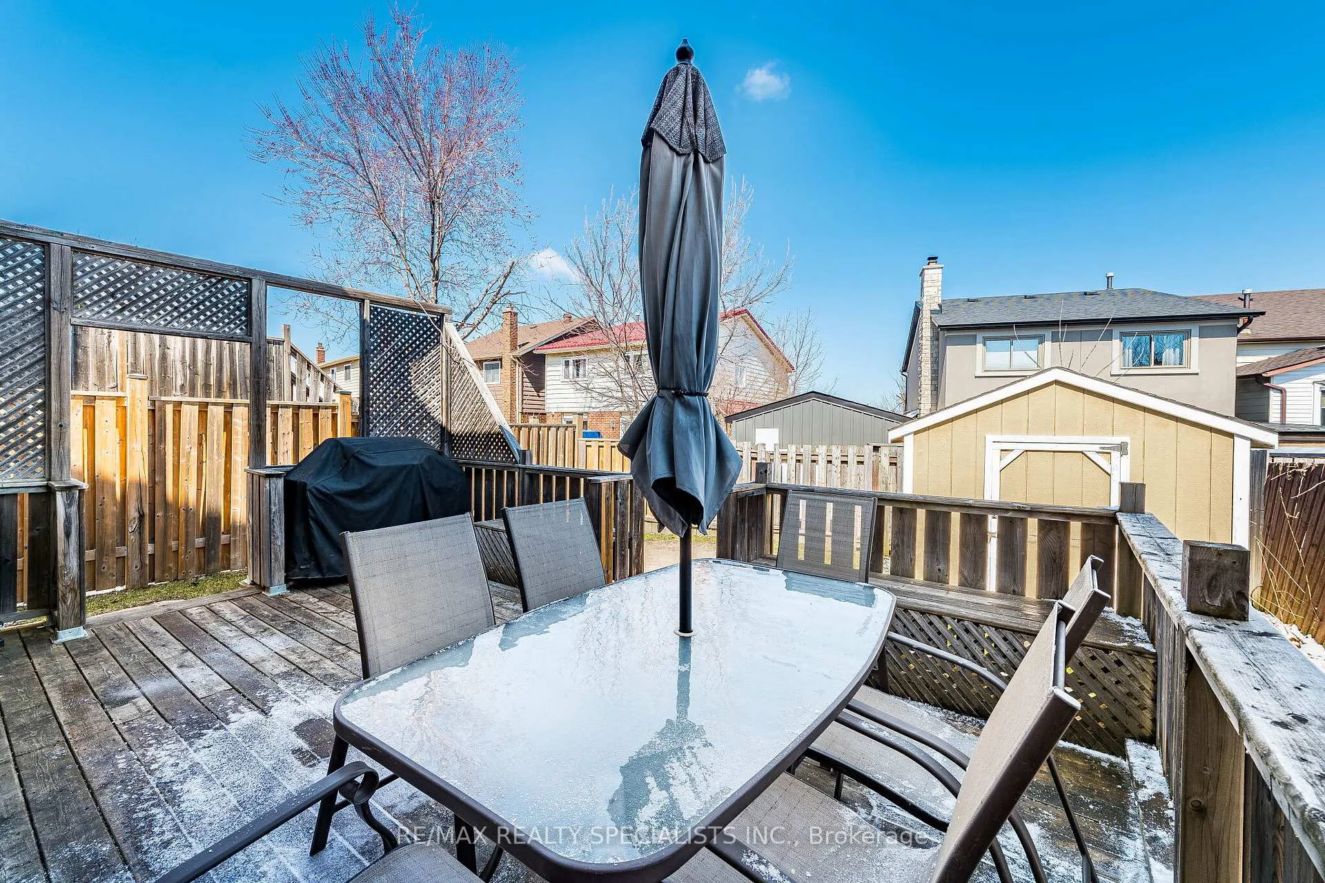 Photo 50 of 11 Foxacre Row, Brampton, Madoc — HOMEH