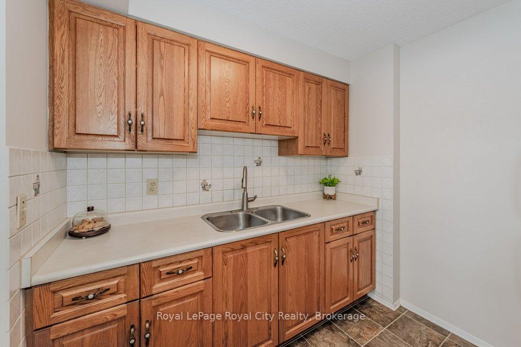 Photo 14 of Unit 206, 358 Waterloo Avenue, Guelph, Junction/Onward Willow — HOMEH