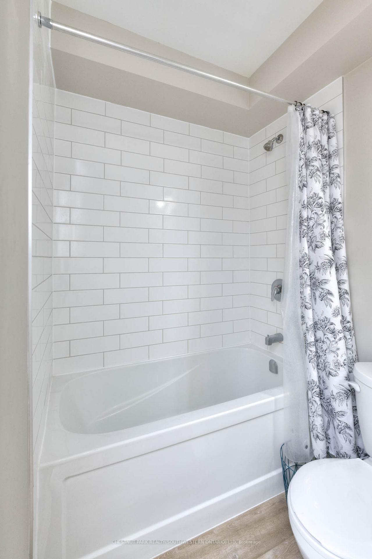 Photo 18 of Unit 41, 253 Chapel Hill Drive, Kitchener — HOMEH