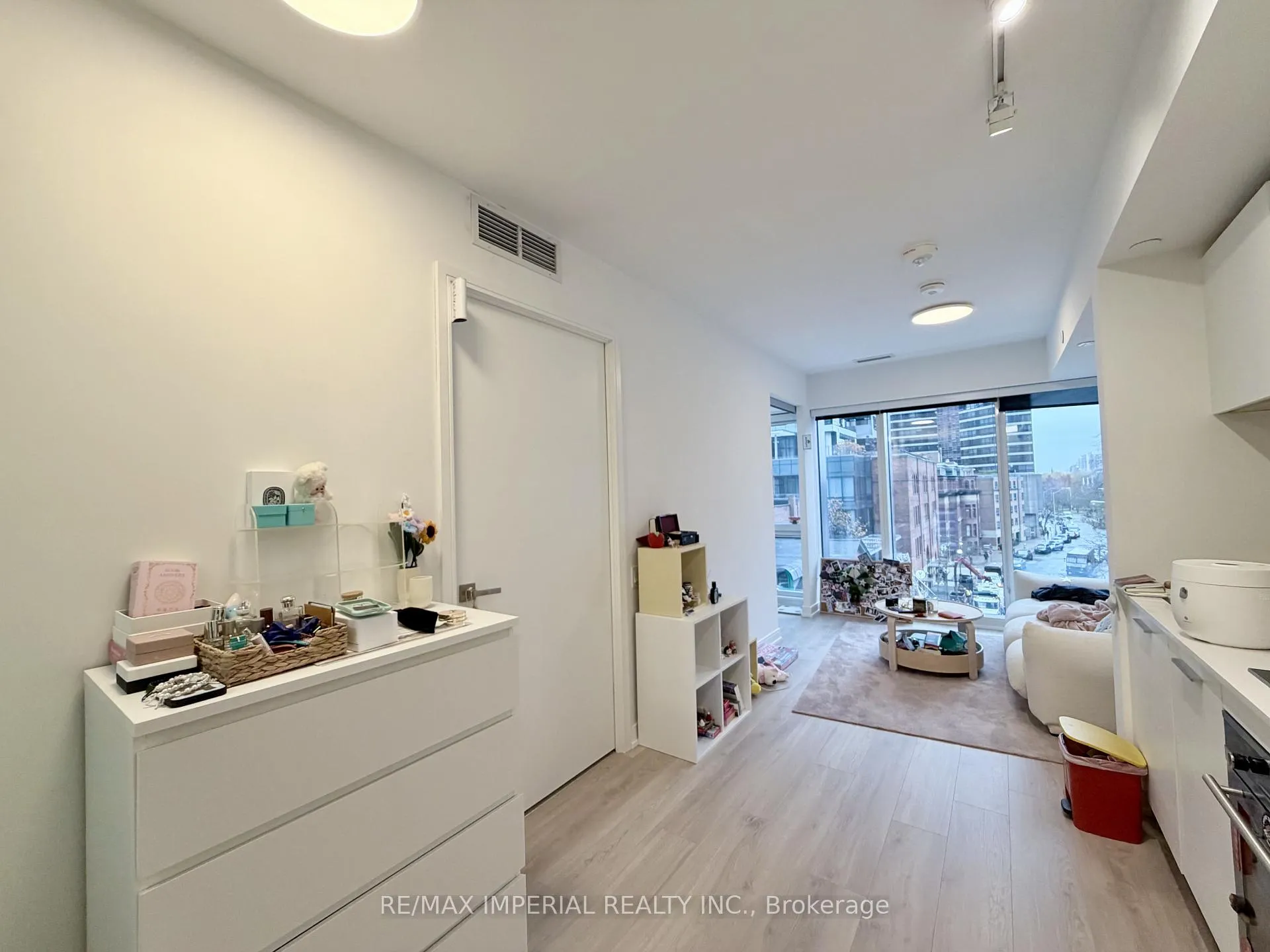 Photo 4 of Unit 306, 3 Gloucester Street, Toronto, Church-Yonge Corridor — HOMEH
