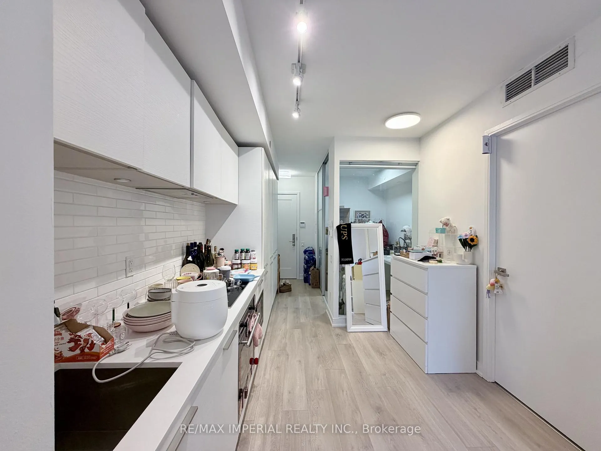 Photo 10 of Unit 306, 3 Gloucester Street, Toronto, Church-Yonge Corridor — HOMEH