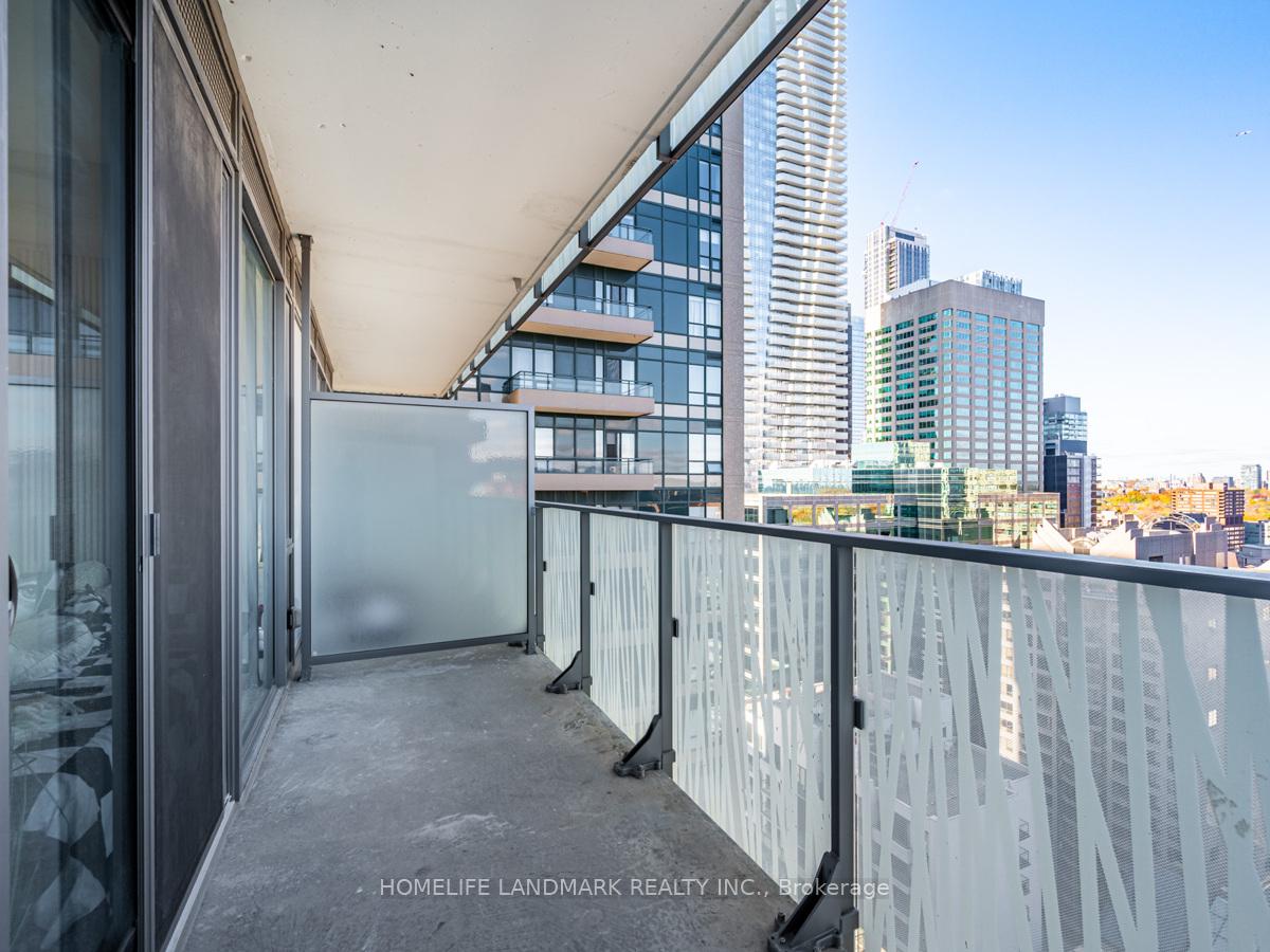 Photo 4 of Unit 2308, 42 Charles Street E, Toronto, Church-Yonge Corridor — HOMEH