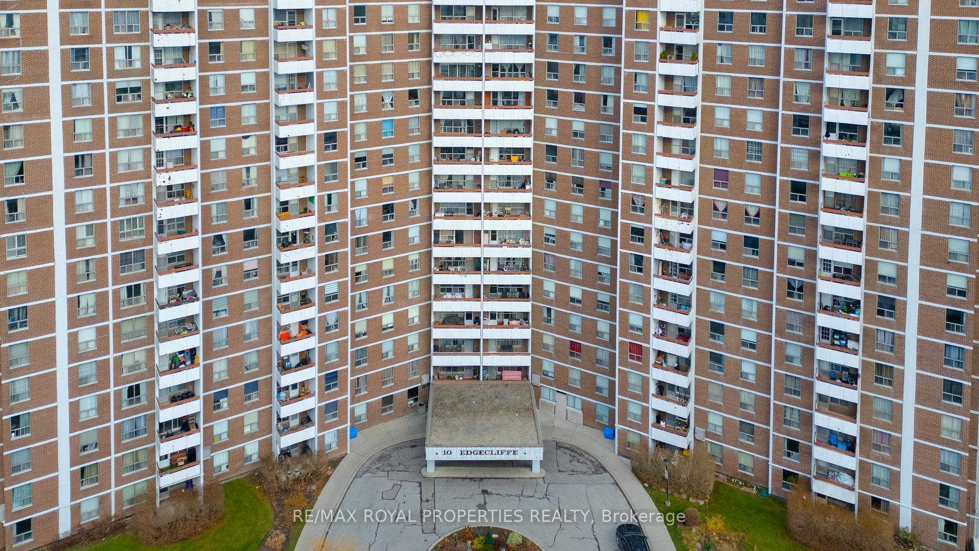 Photo 3 of Unit 309, 10 Edgecliff Golfway, Toronto, Flemingdon Park — HOMEH
