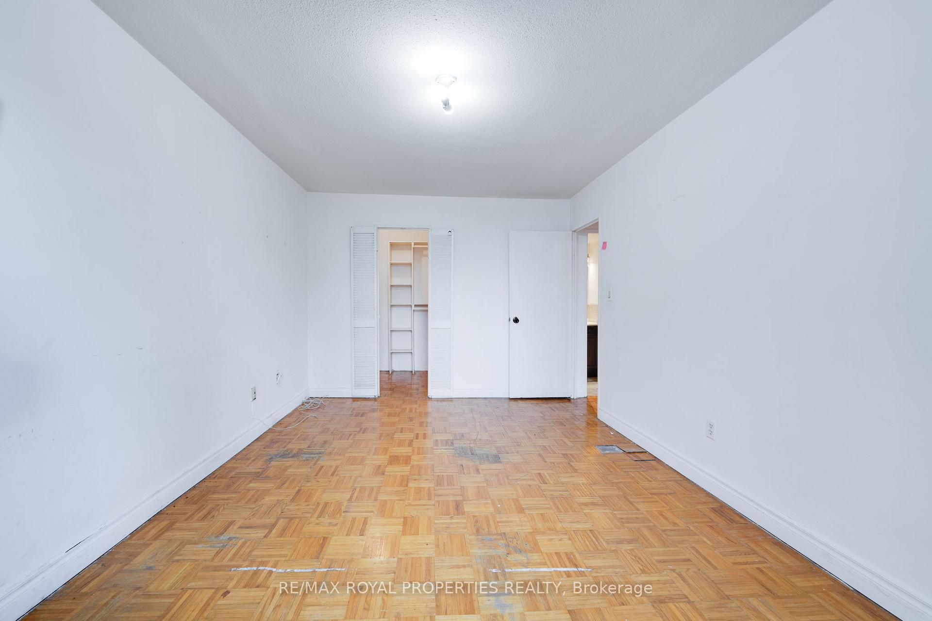 Photo 14 of Unit 309, 10 Edgecliff Golfway, Toronto, Flemingdon Park — HOMEH
