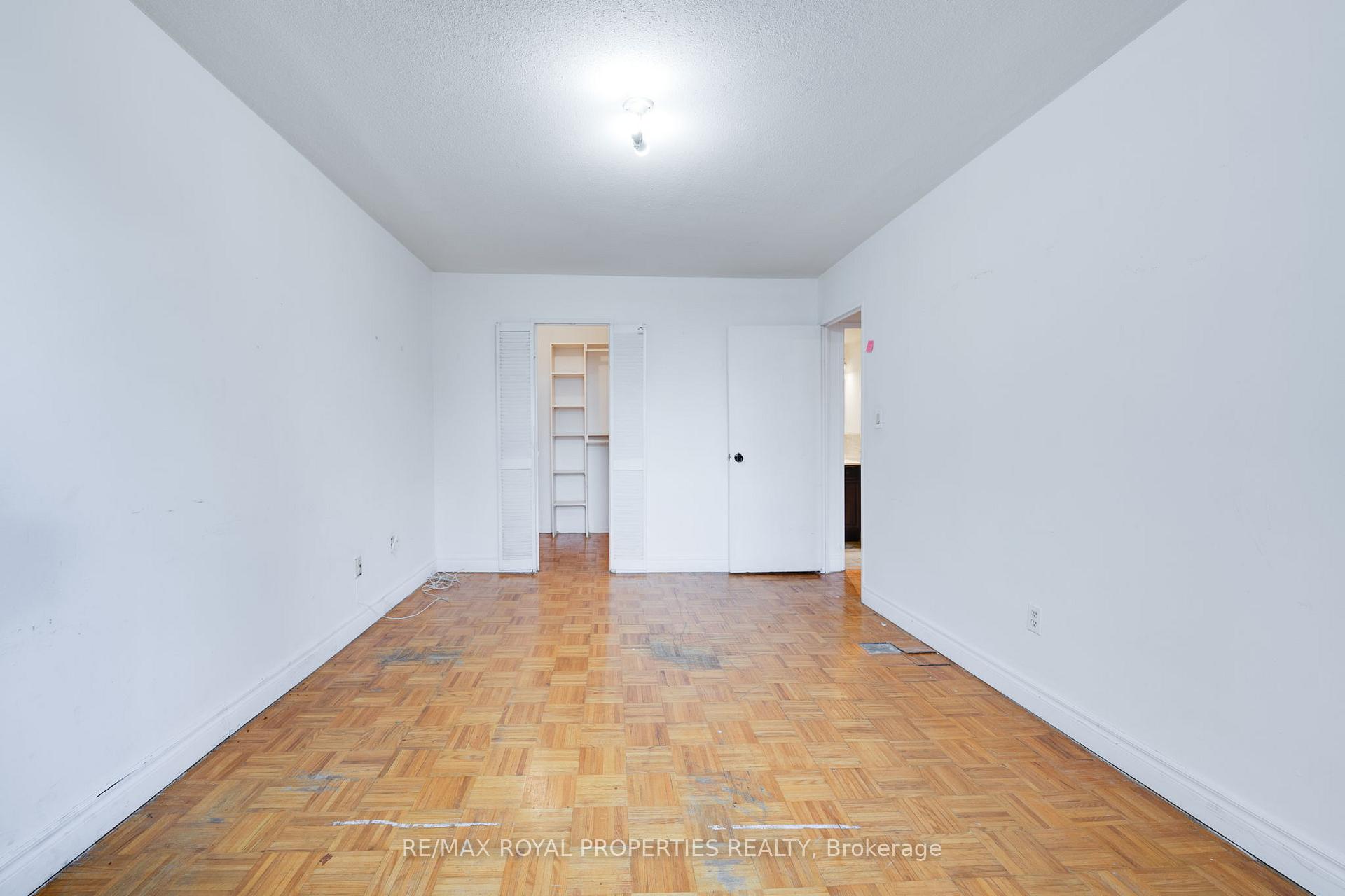 Photo 17 of Unit 309, 10 Edgecliff Golfway, Toronto, Flemingdon Park — HOMEH