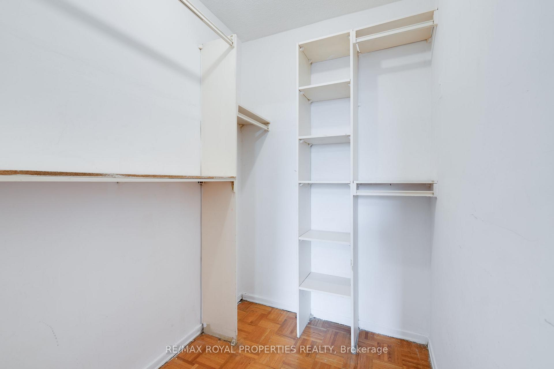 Photo 18 of Unit 309, 10 Edgecliff Golfway, Toronto, Flemingdon Park — HOMEH