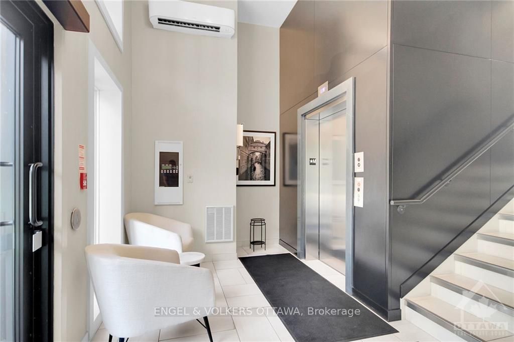 Photo 4 of Unit 402, 101 Cortile, Ottawa, Riverside South/Gloucester Glen — HOMEH