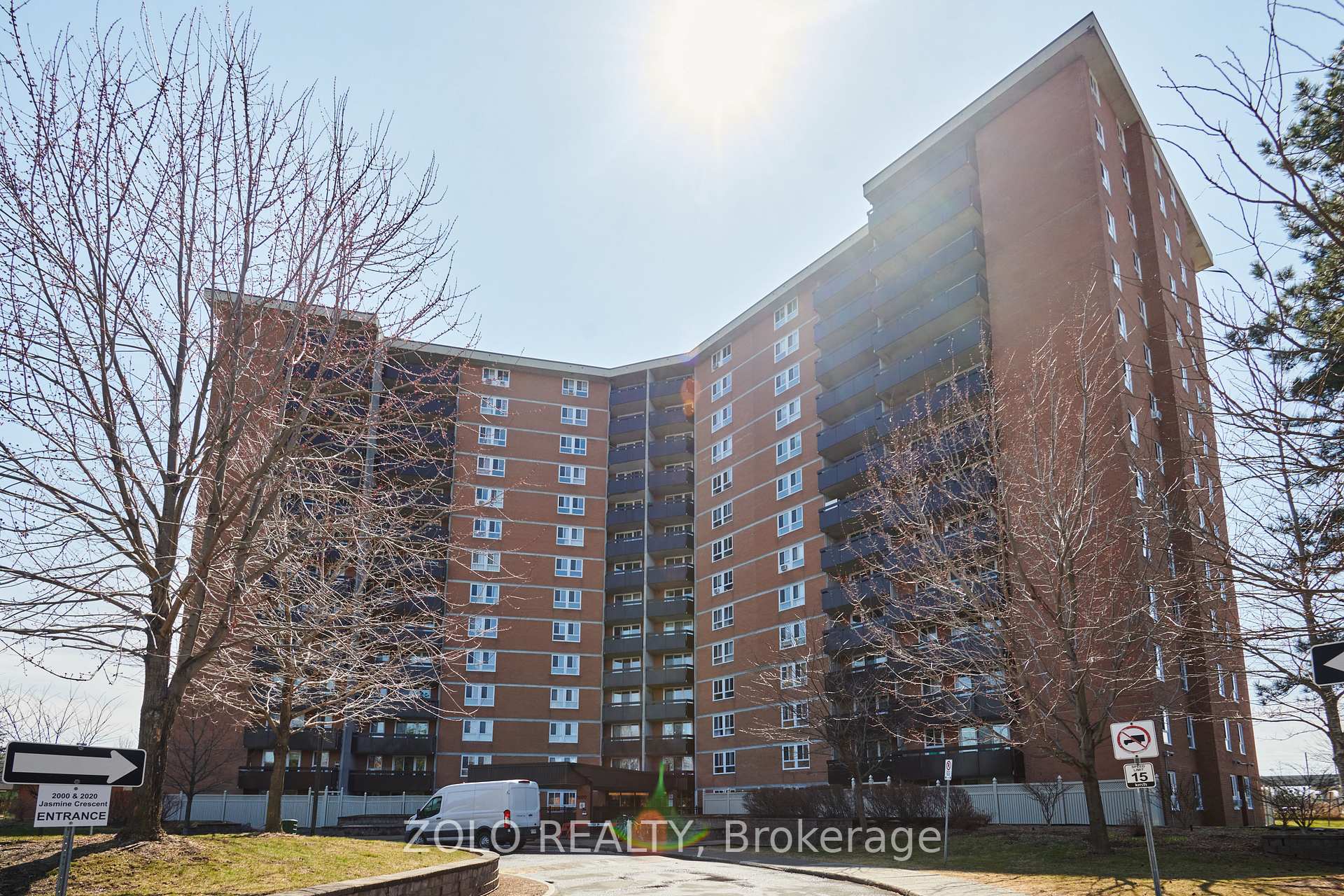 Photo 1 of Unit 905, 2000 Jasmine Crescent, Ottawa, Beacon Hill South — HOMEH