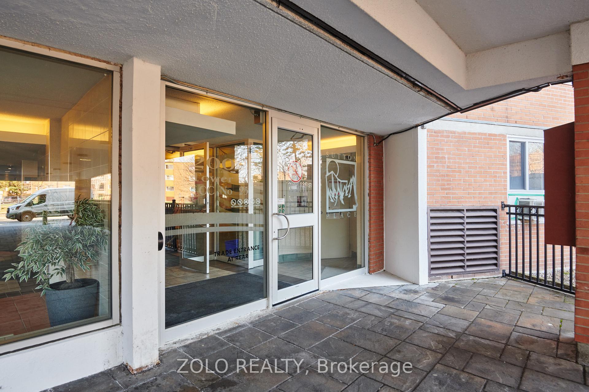 Photo 3 of Unit 905, 2000 Jasmine Crescent, Ottawa, Beacon Hill South — HOMEH