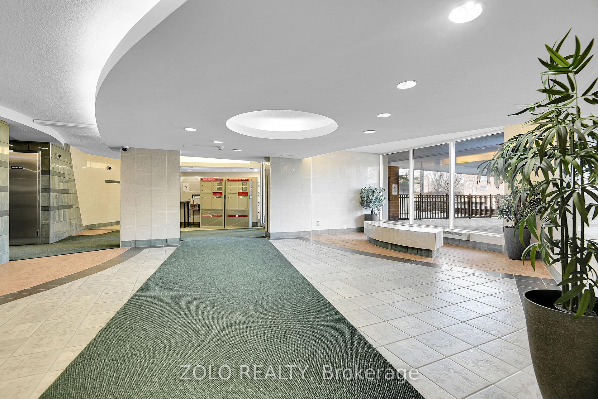 Photo 5 of Unit 905, 2000 Jasmine Crescent, Ottawa, Beacon Hill South — HOMEH
