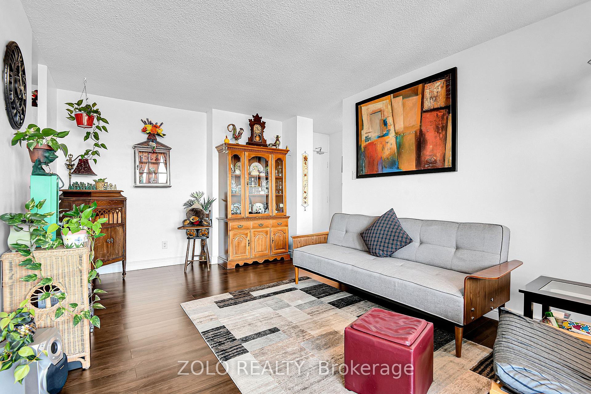 Photo 10 of Unit 905, 2000 Jasmine Crescent, Ottawa, Beacon Hill South — HOMEH