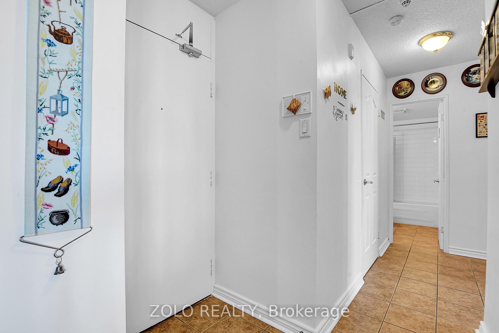 Photo 17 of Unit 905, 2000 Jasmine Crescent, Ottawa, Beacon Hill South — HOMEH