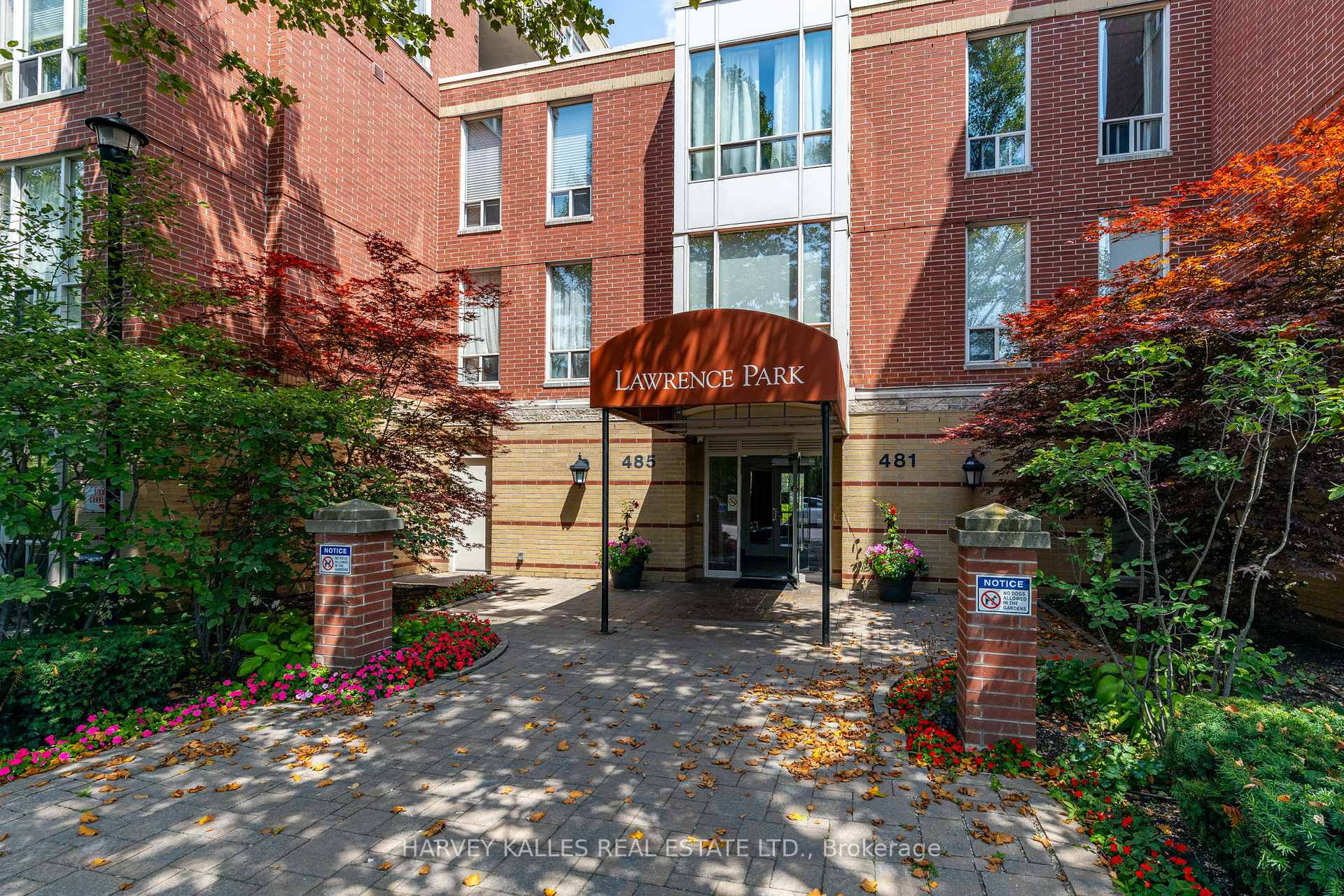 Front of Unit 105, 485 Rosewell Avenue