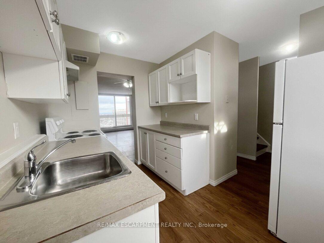 Photo 4 of Unit 822, 350 Quigley Road, Hamilton, Vincent — HOMEH