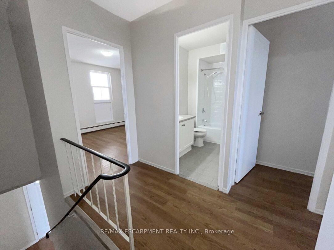 Photo 7 of Unit 822, 350 Quigley Road, Hamilton, Vincent — HOMEH