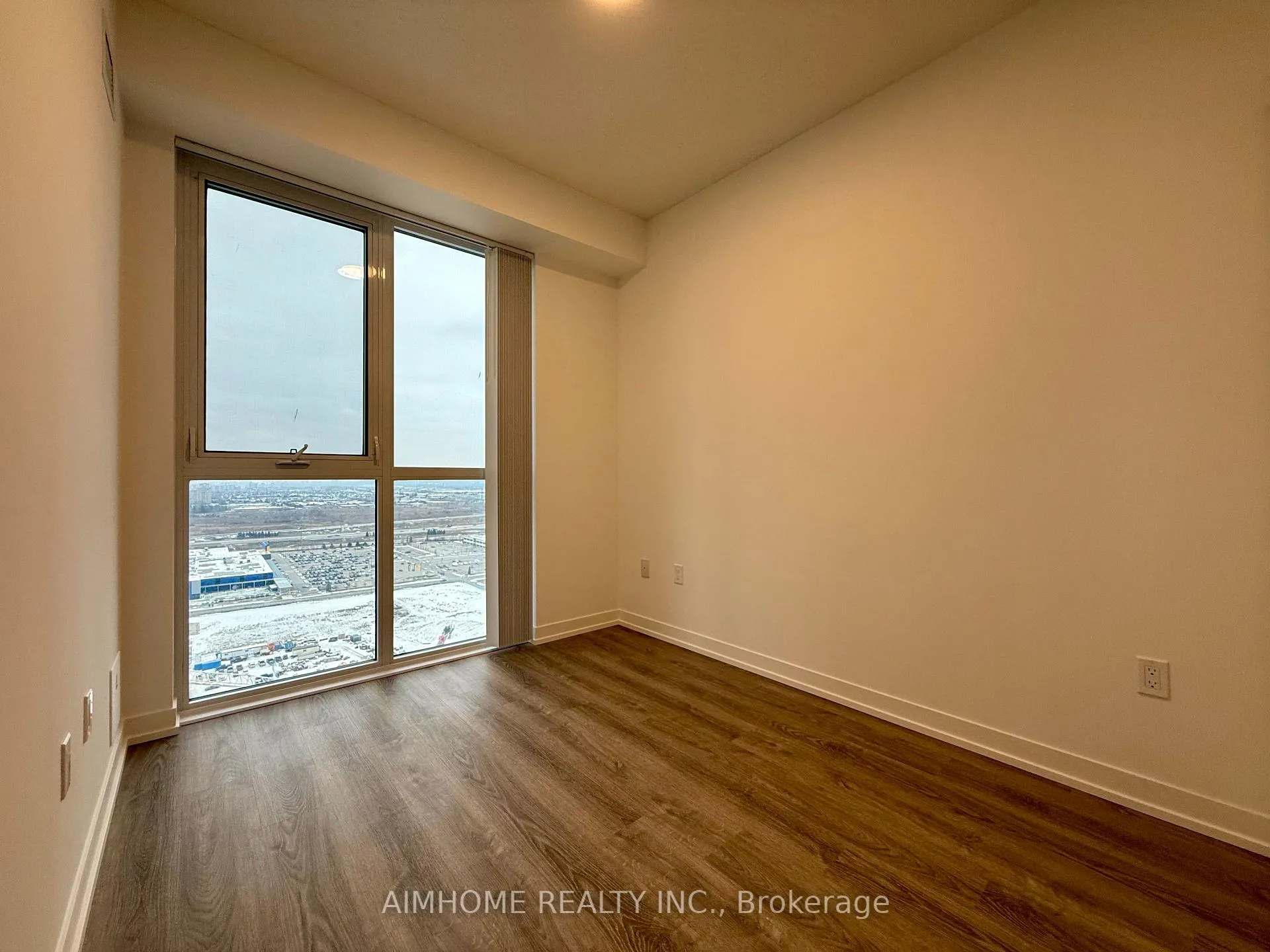 Photo 10 of Unit 2909, 8 Interchange Way, Vaughan, Vaughan Corporate Centre — HOMEH