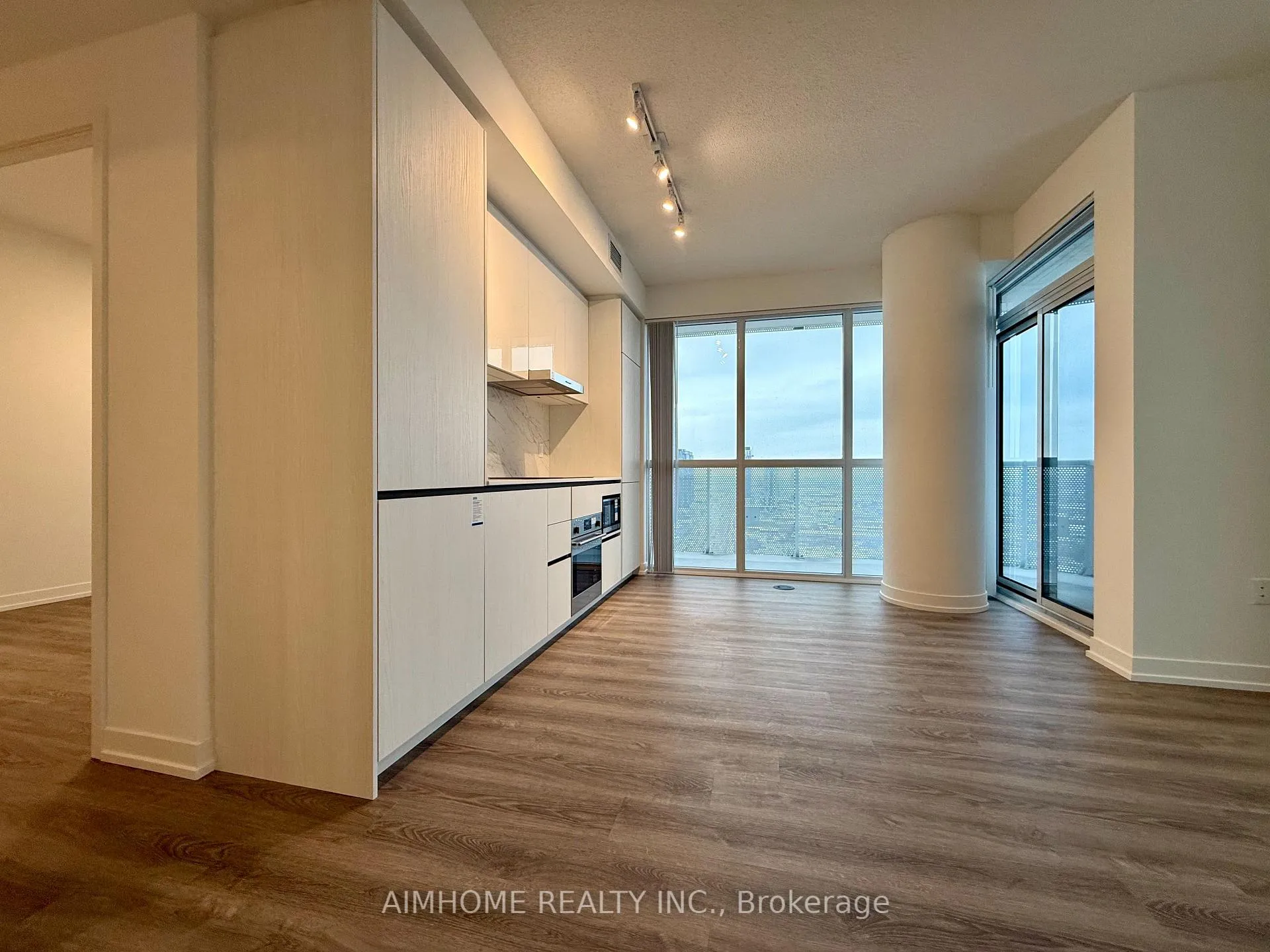 Photo 13 of Unit 2909, 8 Interchange Way, Vaughan, Vaughan Corporate Centre — HOMEH