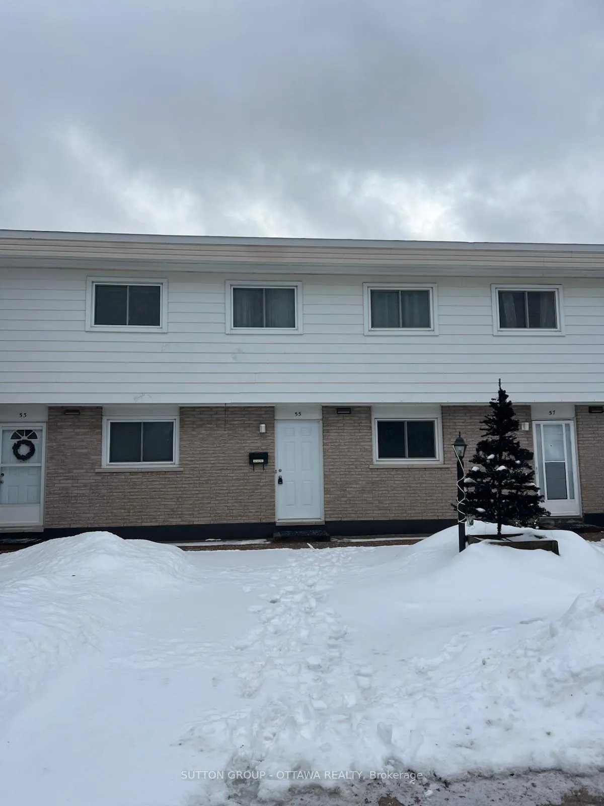 Photo 1 of 55 Hadley Circle, Ottawa, Bells Corners — HOMEH