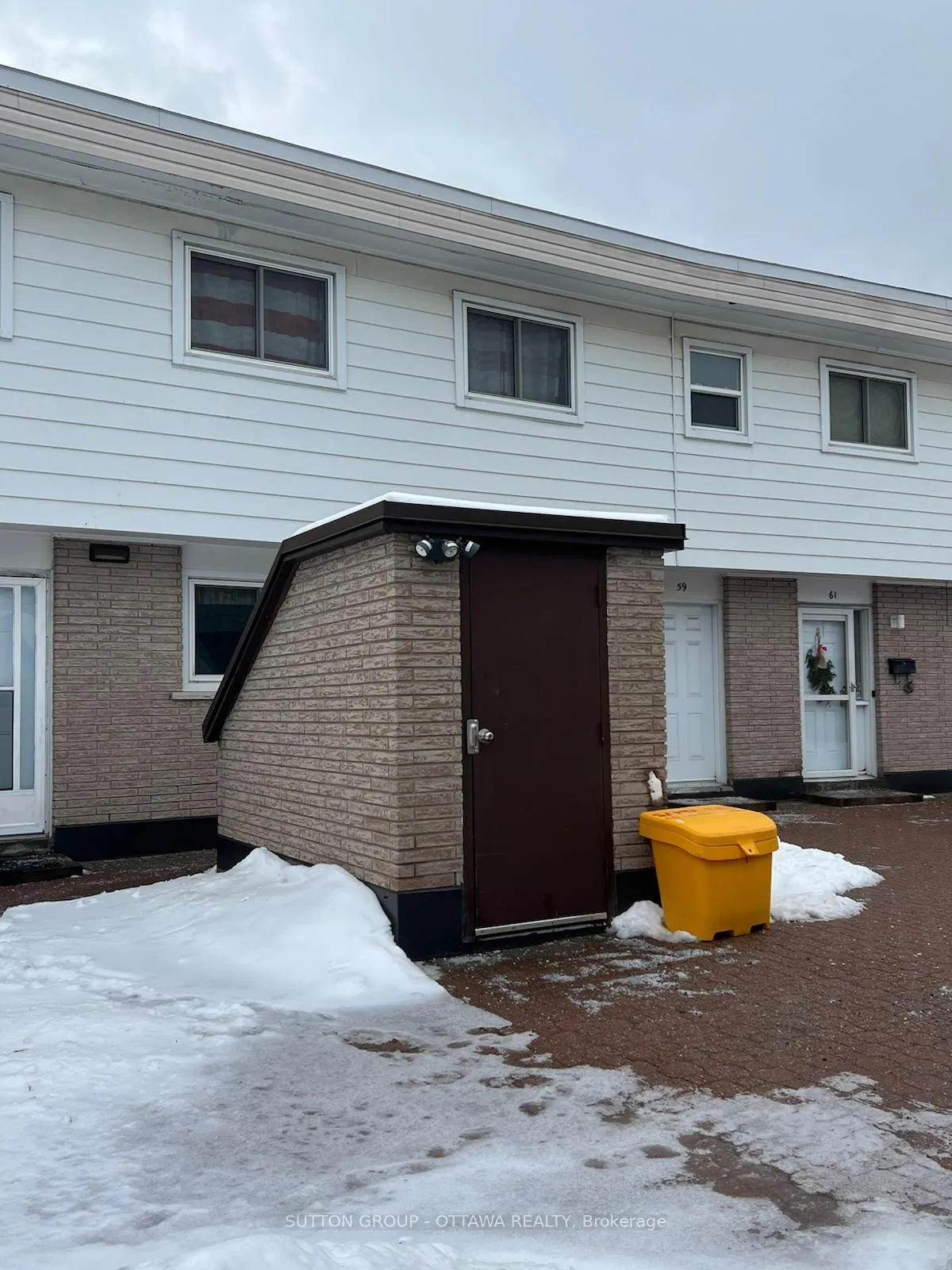 Photo 3 of 55 Hadley Circle, Ottawa, Bells Corners — HOMEH